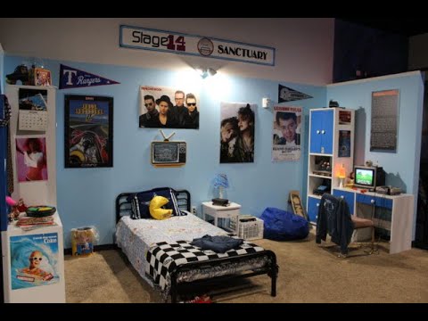 A Look Around the 80's Bedroom at the National Videogame Museum