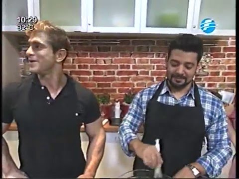 Coco Leiva y Porky Ayala te enseñan a cocinar Lasaña Fit