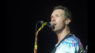 COLDPLAY debut new single &quot;Miracles (Someone Special)&quot; live - &quot;A Head Full Of Dreams Tour&quot;