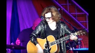 BARBARA DICKSON - WHO KNOWS WHERE THE TIMES GOES (Live 2013)