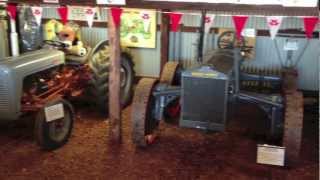 preview picture of video '360 degree look around at the machinery at Dardanup Heritage Park'