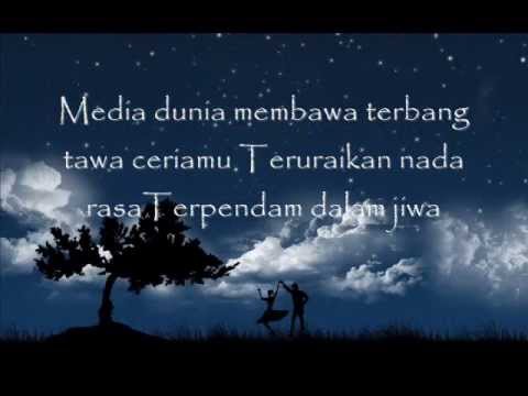 download lagu mp3 mp4 Padi Lain Dunia, download lagu Padi Lain Dunia gratis, unduh video klip Download Padi Lain Dunia Mp3 dan Mp4 Unlimited Gratis