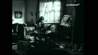 STEFAN WAGGERSHAUSEN-ES GEHT MIR GUT bananas performance.mpg