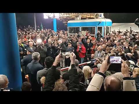 Slovesen dvig mejnih zapornic na mejnem prehodu Plovanija (Sečovlje) opolnoči 1. januarja 2023