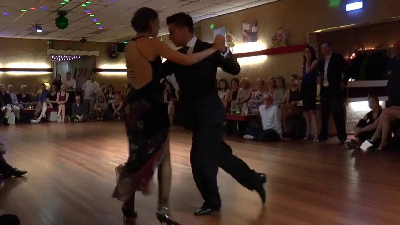 Roxana Suarez & Sebastian Achaval in Milonga Dominguera (1) "Bahia Blanca"C.di Sarli