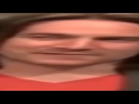 Laura mocks Matt's dm-ing then he growls at her