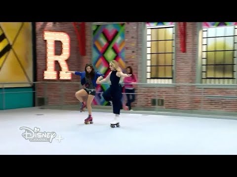 Sou Luna 2 - Luna e Sabrina patinam juntas