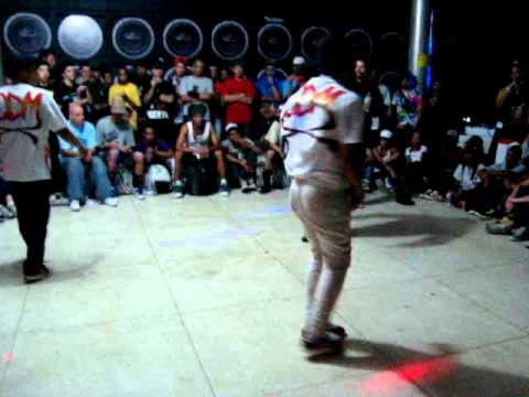 SEMI-FINAL CPZ 2010 / QUEBRA DE MOVIMENTO vs FUNK FOCKERS