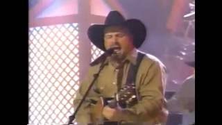 Garth Brooks & Steve Wariner   Longneck Bottle Live