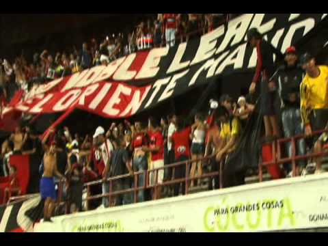 "LA BANDA DEL INDIO DESPUES DE CUCUTA 2 VS TOLIMA 1 FECHA 6 LIGA 2013" Barra: La Banda del Indio • Club: Cúcuta