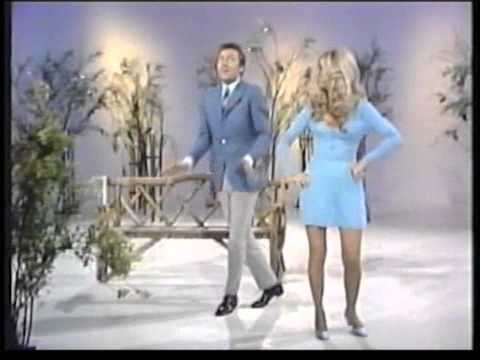 Clodagh Rodgers & Des O'Connor - Tennessee Bird Walk