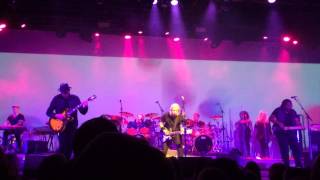Joe Walsh – Mother Says – Live at The Fillmore, Philadelphia, PA; Oct 12, 2015 (IMG 8064)