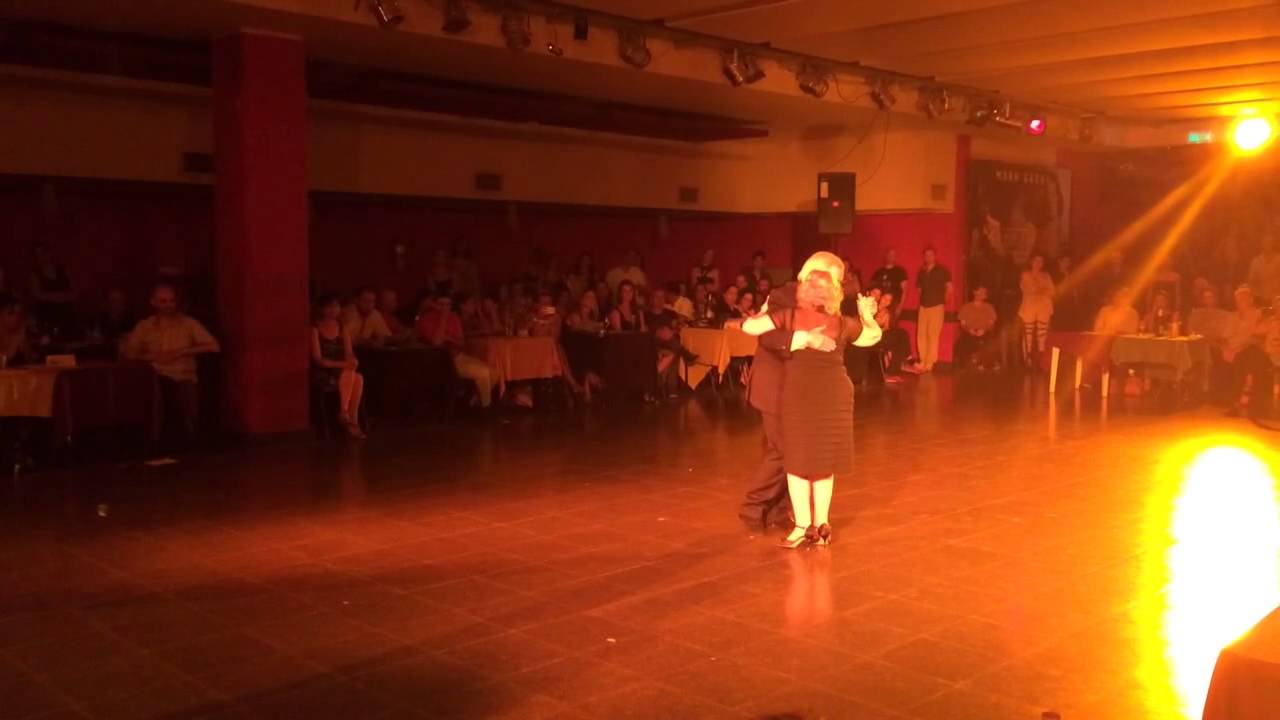 Carlos Perez y Rosa Forte bailan Poema por Canaro en La Viruta de Buenos Aires