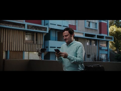 Apple の面白いコマーシャルがオンライン追跡をからかっている