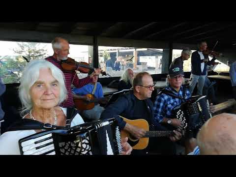 Den Røde Lue / Danish folkdancemusic