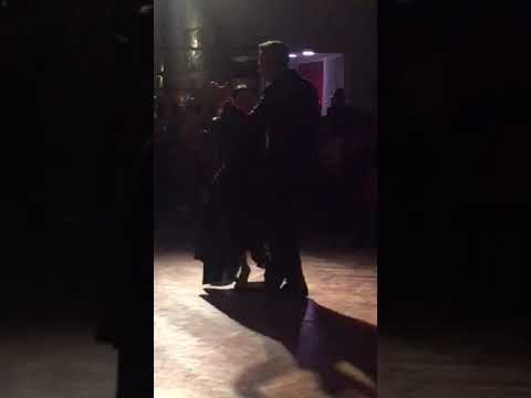 Mónica Matera y Diego Gauna bailan "Mensaje" por Tango Bardo con Roberto Minondi.