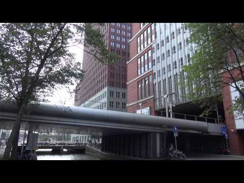 HTM RegioCitadis 4001 richting de tramtunnel Grote Marktstraat