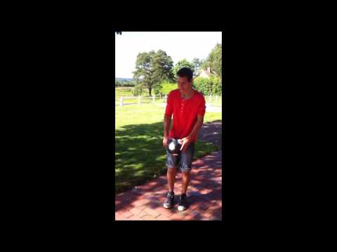 martin trixar med golfboll och fotboll