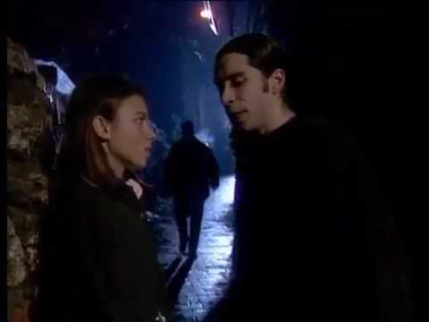 Üvey Baba - Halil Semihanın Kötü Niyetli Arkadaşını Dövüyor Şemsi İnkaya Merih Ermakastar 45.Bölüm