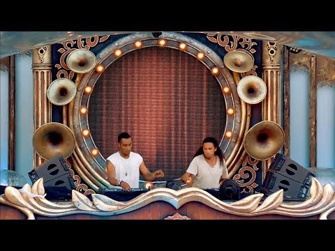 Thomas Newson & WILL K - Saxo [Sunnery James & Ryan Marciano at Tomorrowland 2017]