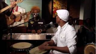 Pedrito Martinez Group -  La Luna (Live) New York.mp4