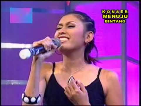 Dicky , Smile , Ve ,Lastmi , dan Hera  AFI  Kau  Konser Menuju Bintang