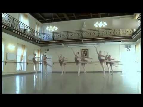 Maria Khoreva. Incredible balance. Ronde de jambe en l'air. Vaganova: Graduation Exam 2018.