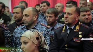 Рамзан Кадыров вручил сертификаты на улучшение жилищных условий семьям погибших правоохранителей