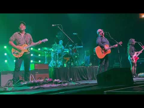 Pixies - Motorway to Roswell (Houston 06.23.23) HD