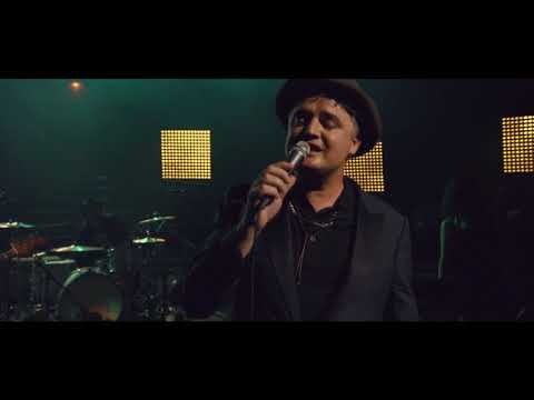 Peter Doherty & Frédéric Lo en concert au Culturebox Festival 2022
