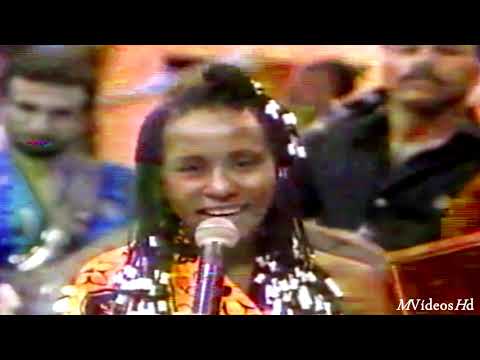 Banda Reflexus canta Madagascar no Cassino do Chacrinha e recebem o Disco de Ouro (1987) INÉDITO.