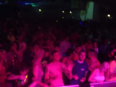 Scott Attrill - Live -  'Run to the sun' 2010