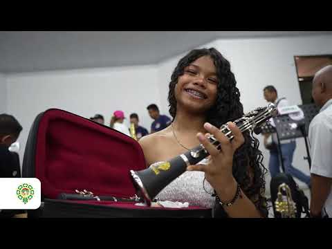 Instrumentos musicales para la paz, Manaure y San Diego