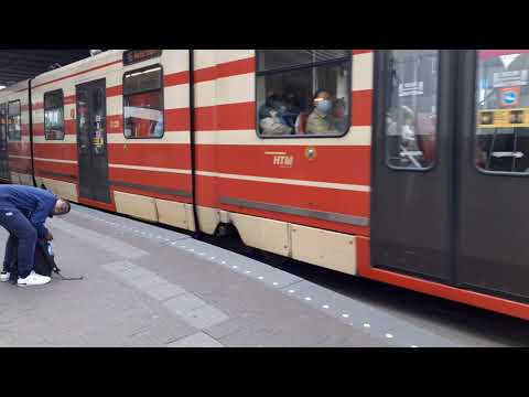 HTM GTL8 3120 vertrekt van Den Haag Centraal als Tram 16 naar Wateringen