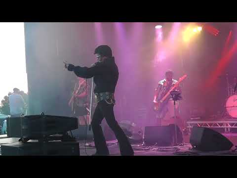 King Rocker - Fat Bottomed  Girls - Great Dorset Steam Fair  England  2017
