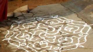 preview picture of video 'How to make a rangoli in Mysore 2/2, India'