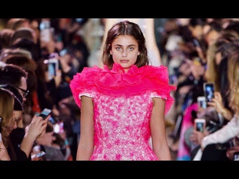 SCHIAPARELLI Highlights Haute Couture Spring 2019 Paris - Fashion Channel