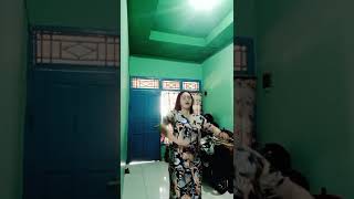 Download lagu mama muda goyang bokong mp3