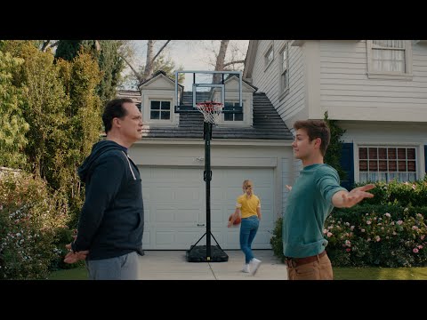 A 3-Pointer Stands Between Taylor and Her Prom - American Housewife