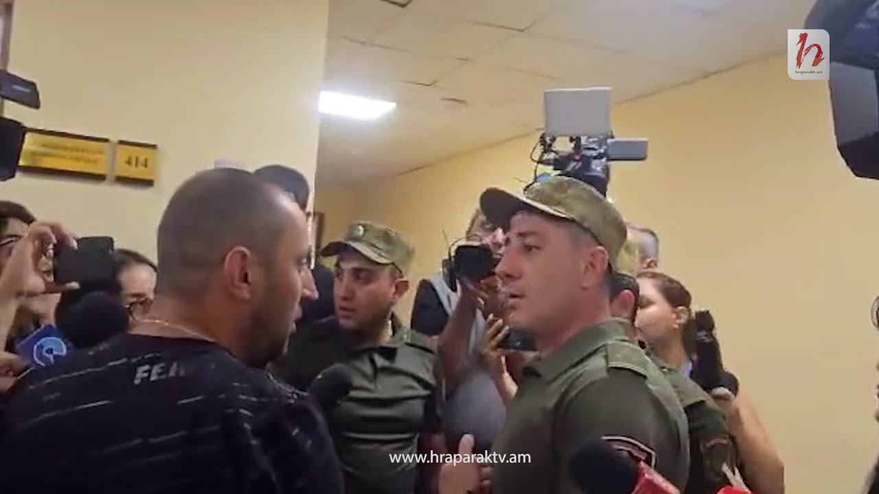 ՊՊԾ աշխատակիցները բռնի ուժով ԱԺ-ից դուրս հանեցին լրագրողին