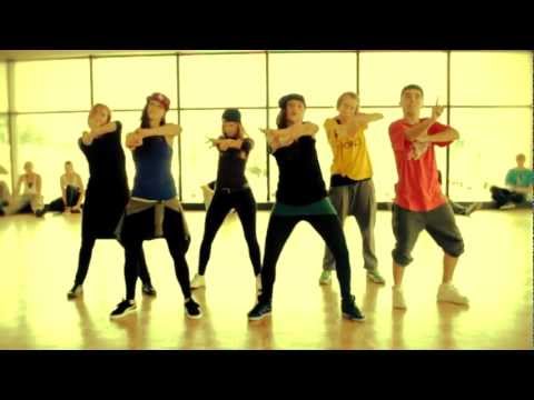 Jamaican Meeting vol.5 Weronika Otrębska on Admiral T & Busy Signal 'Hands up'