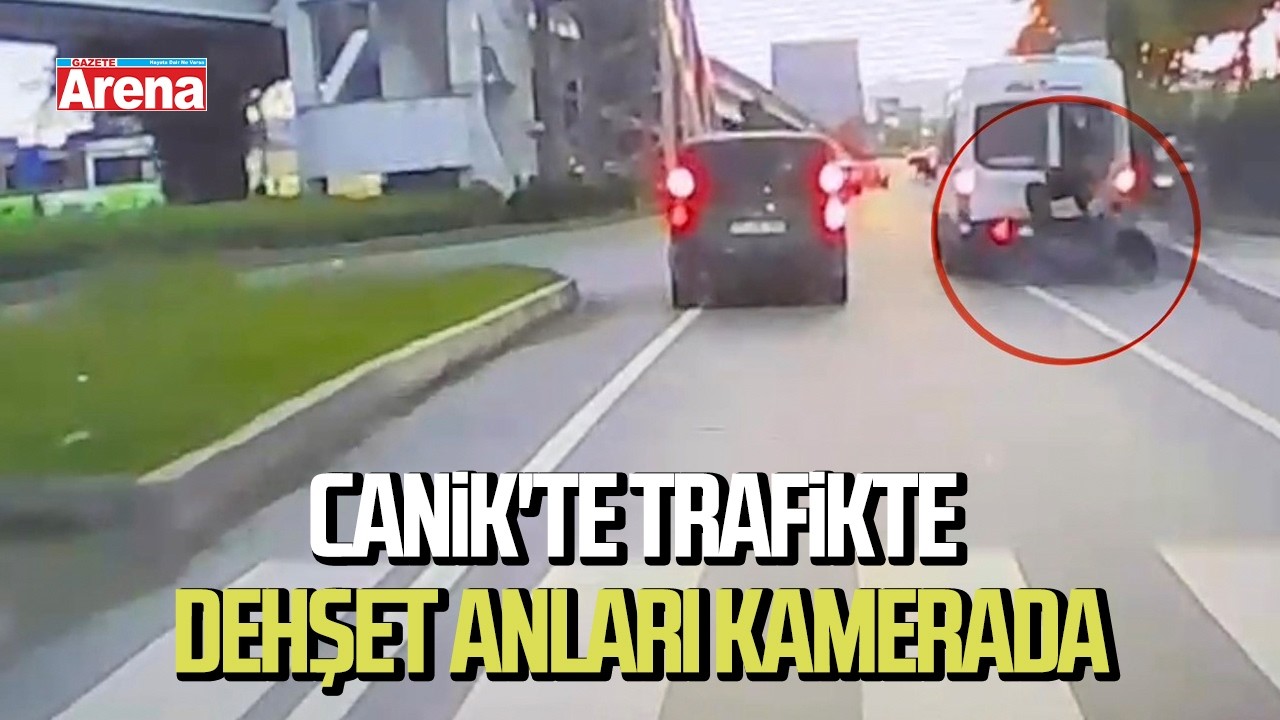 Canik'te motosiklet yolcu minibüsüne arkadan çarptı