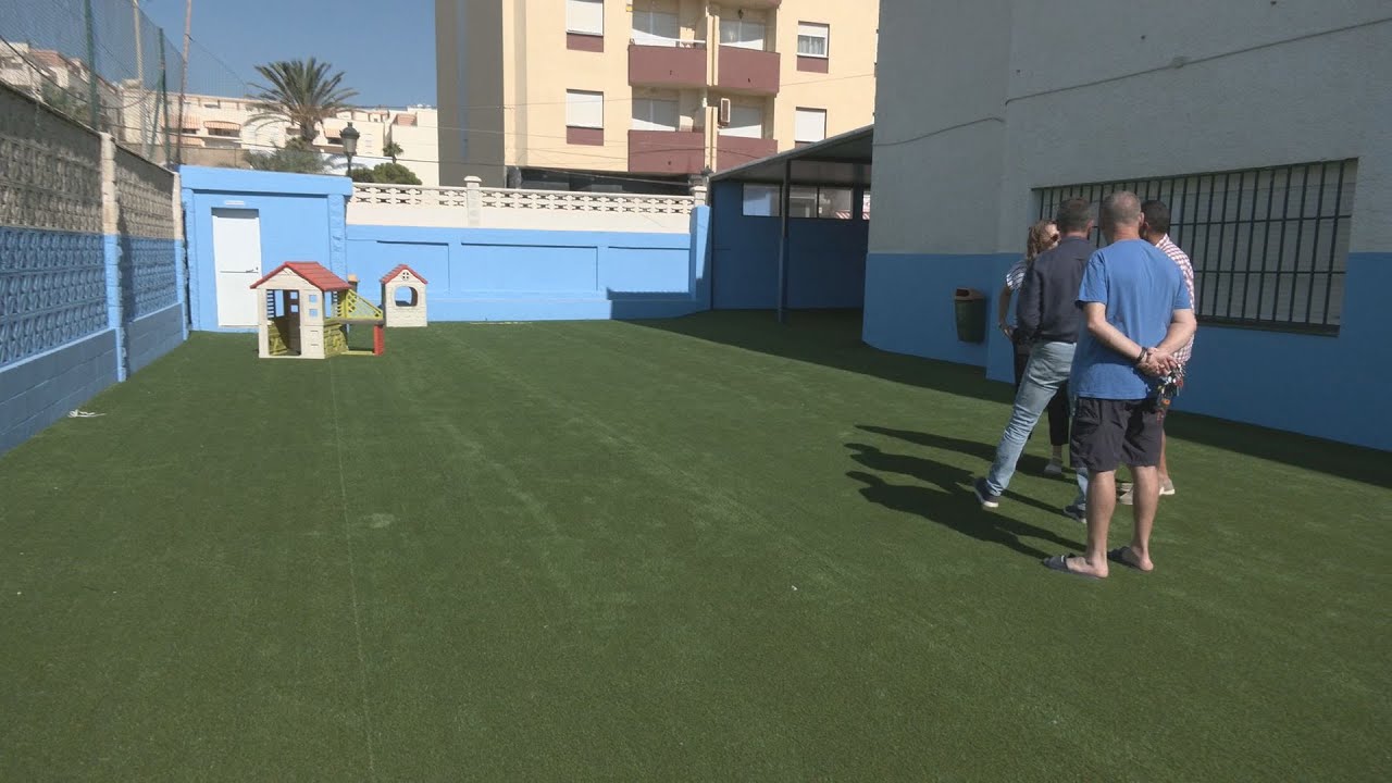 Renovación del patios de Infantil en los colegios San Luis y Maicandil