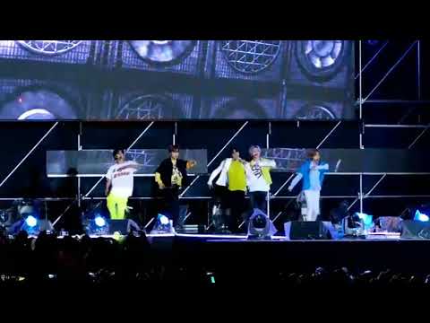 Jeno make mistake, how cute he is 😆😆😆