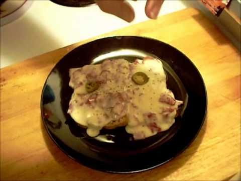 CHEESY CHIPPED BEEF ON TOAST