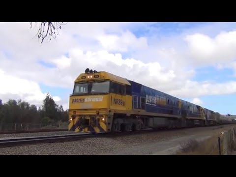 Pacific National 7MP5 passing Greenfields