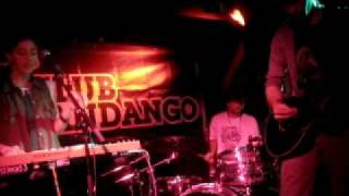 Chairlift - "Garbage" live in London, Nov 18th, 2008