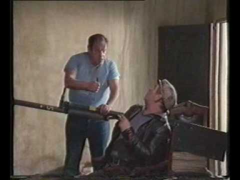 I Carabbinieri - Scena dell'intrusione alla festa - parte 1