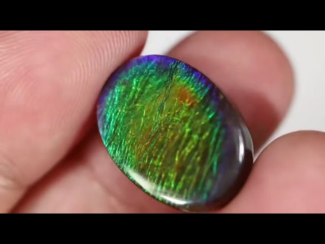 أموليت كندي طبيعي (غير معالج) 9.8 قيراط