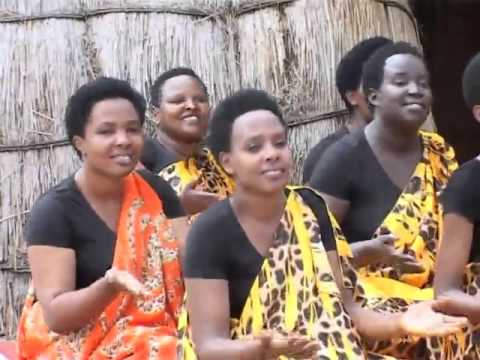 Niyo yabikoze by Abatoranijwe Choir